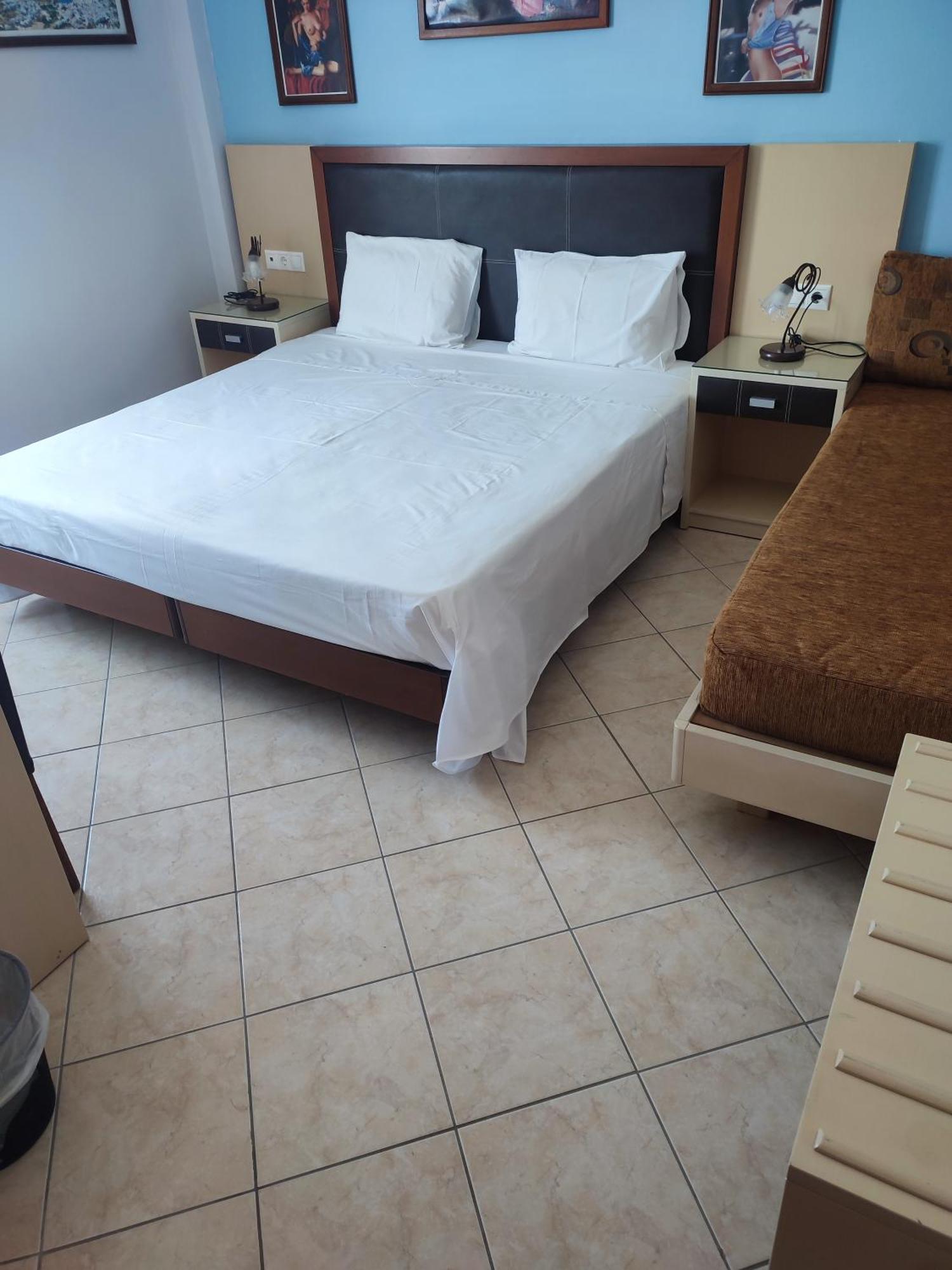 Parthenon Hotel Íosz Kültér fotó